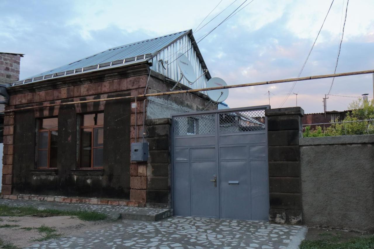 Vanand Guest House Gyumri Ngoại thất bức ảnh