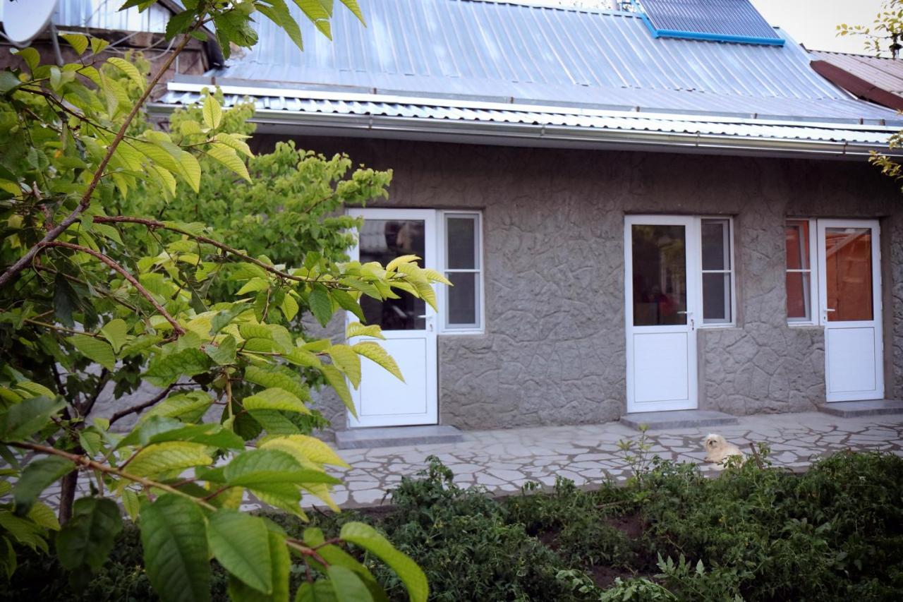 Vanand Guest House Gyumri Ngoại thất bức ảnh