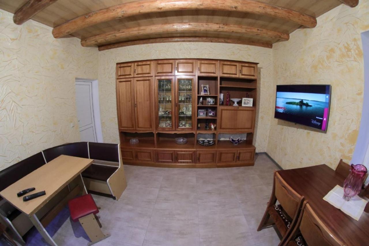 Vanand Guest House Gyumri Ngoại thất bức ảnh
